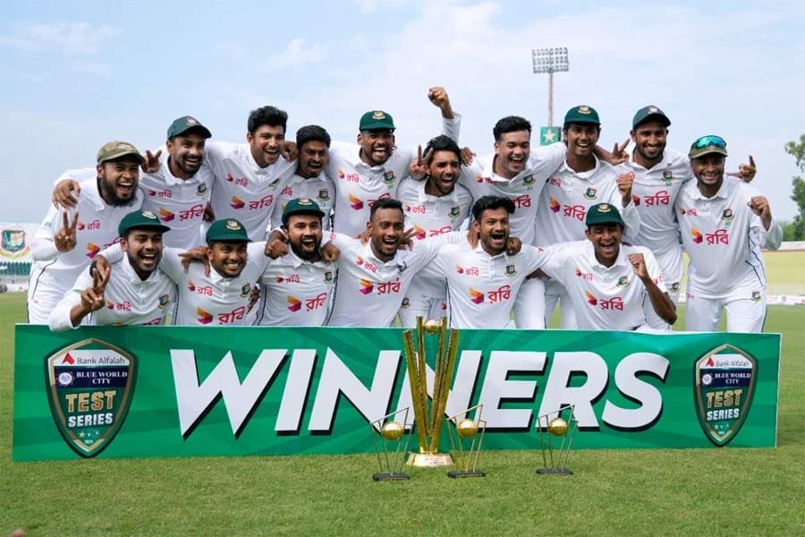 bangladesh-defeat-pak-test.jpg