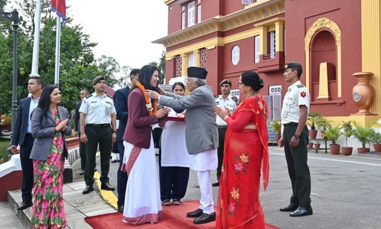 राष्ट्रपति पौडेलबाट पारालम्पिकमा पदक विजेता पलेशालाई सम्मान